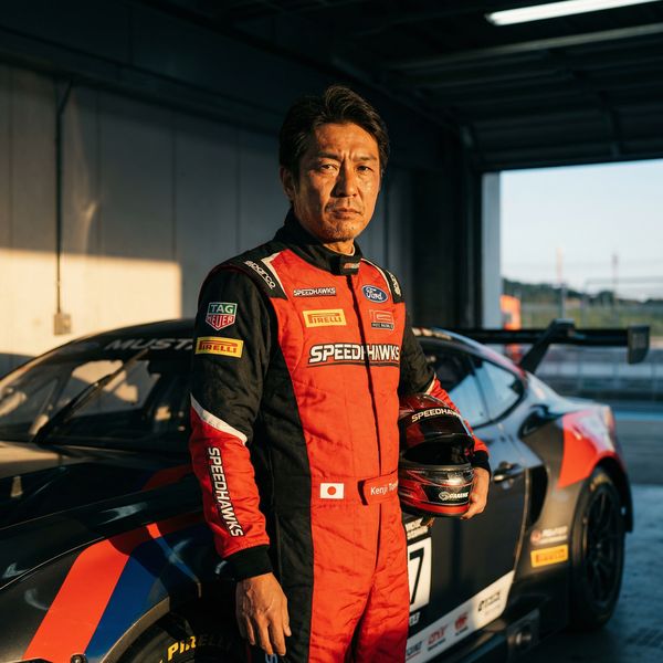 呦呦视频赛车手顾问张铭远